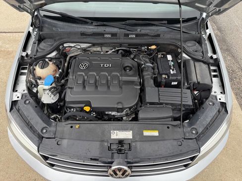 Used 2015 Volkswagen Jetta TDI SE image 30