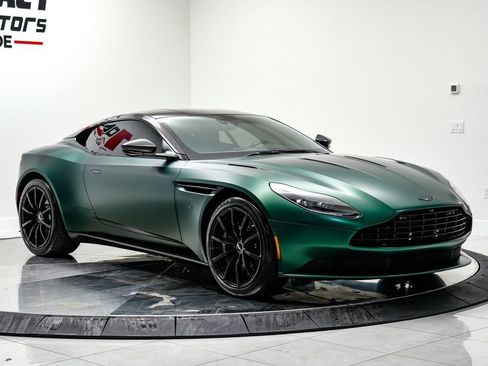 Used 2020 Aston Martin DB11 AMR RWD image 3