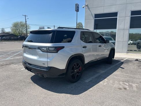 Used 2019 Chevrolet Traverse Premier w/ Redline Edition AWD/4WD image 3