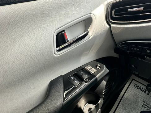 Used 2017 Toyota Prius Two w/ Prius Two Safety Plus Package FWD image 11