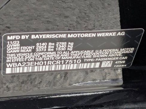 Used 2024 BMW 740i image 25