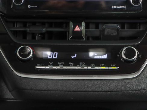 Used 2021 Toyota Corolla LE FWD image 20