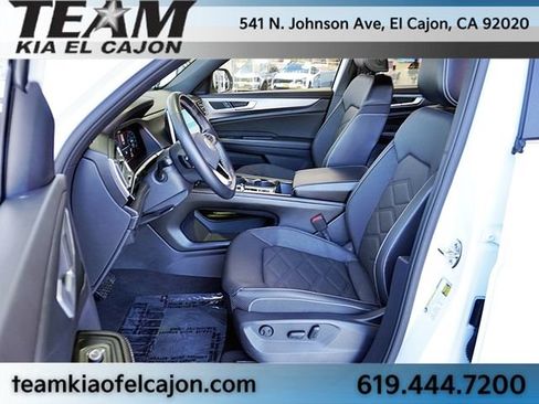 Used 2024 Volkswagen Atlas Cross Sport SE FWD image 14