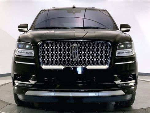 Used 2018 Lincoln Navigator Reserve w/ Technology Package AWD/4WD image 2