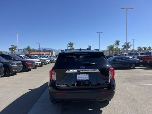Used 2023 Ford Explorer XLT image 7