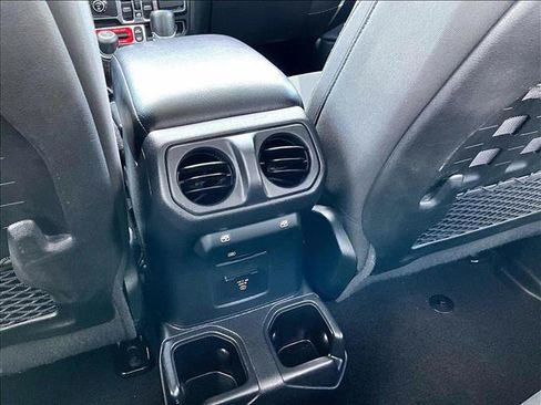 Used 2021 Jeep Gladiator Rubicon AWD/4WD image 25
