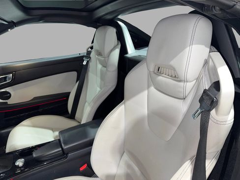 Used 2015 Mercedes-Benz SLK 250 w/ Premium Package image 21