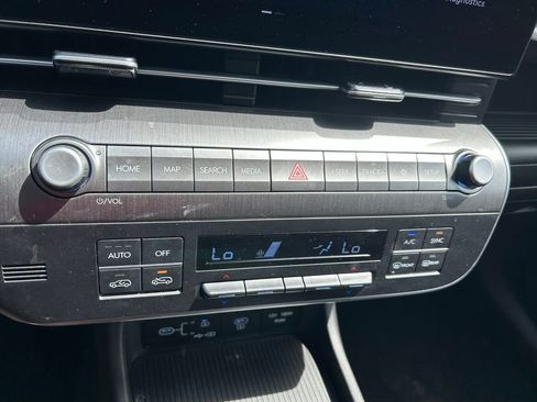 Used 2025 Hyundai Kona SEL FWD image 27