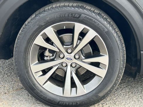 Used 2020 Ford Explorer Platinum w/ Premium Technology Package AWD/4WD image 9