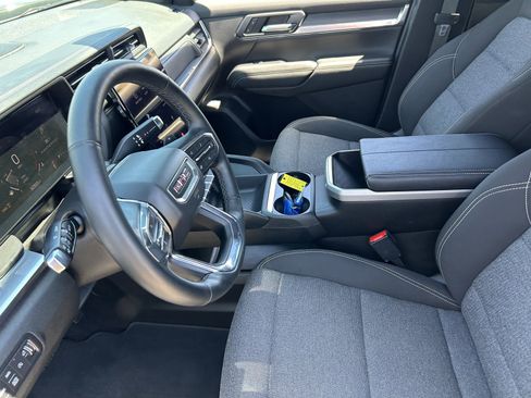 Used 2025 GMC Terrain Elevation AWD/4WD image 28