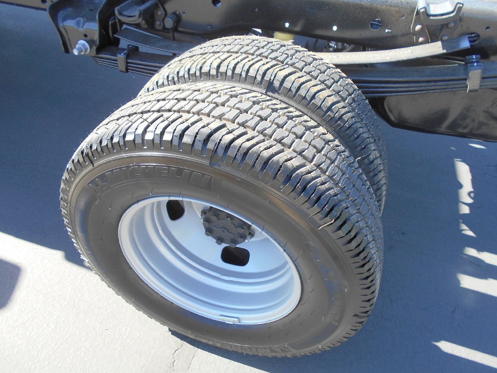 New 2026 Ford F350 XL AWD/4WD image 9