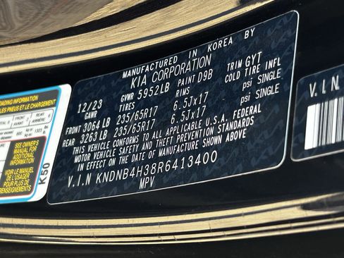 Used 2024 Kia Carnival LX image 30