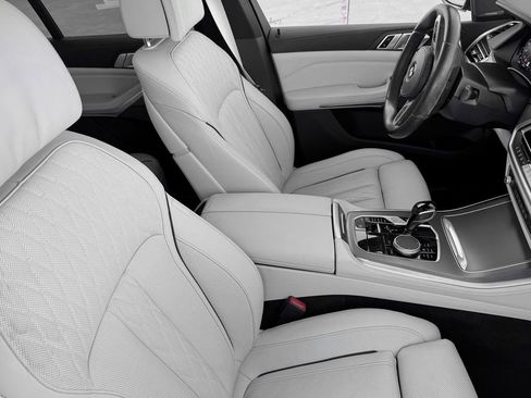 Used 2023 BMW X5 M50i AWD/4WD image 33