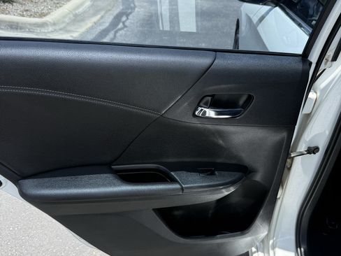 Used 2016 Honda Accord Sport image 12