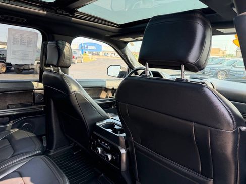 Used 2019 Ford Expedition Limited w/ Equipment Group 302A AWD/4WD image 54