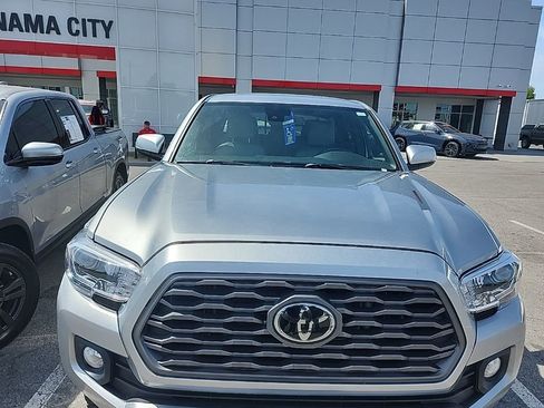 Used 2023 Toyota Tacoma TRD Off-Road AWD/4WD image 11