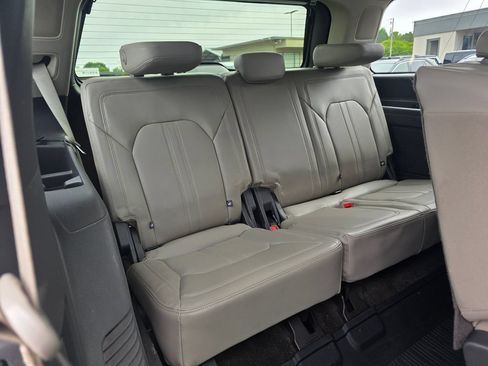 Used 2018 Ford Expedition Limited w/ Equipment Group 302A AWD/4WD image 30