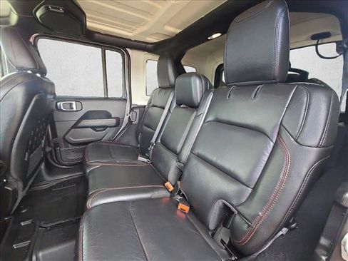 Used 2019 Jeep Wrangler Unlimited Rubicon AWD/4WD image 17