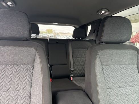 Used 2023 Chevrolet Equinox LT AWD/4WD image 33