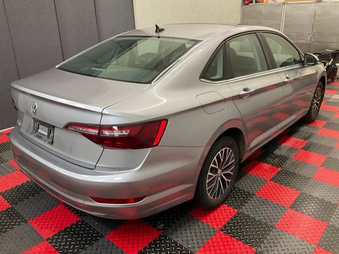 Used 2020 Volkswagen Jetta SE w/ SE Cold Weather Package image 8