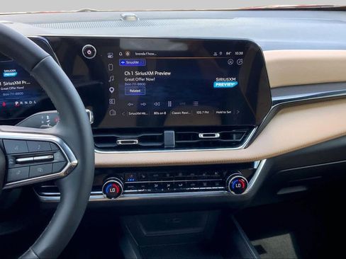 Used 2025 Chevrolet Equinox ACTIV w/ Safety and Technology Package FWD image 7