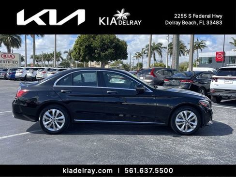 Used 2019 Mercedes-Benz C 300 4MATIC Sedan image 2