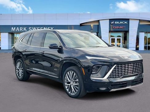 Used 2025 Buick Enclave Avenir w/ Super Cruise Package AWD/4WD image 3