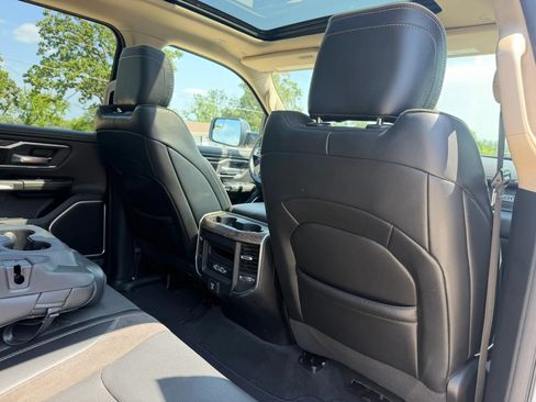 Used 2020 RAM 1500 Laramie AWD/4WD image 46