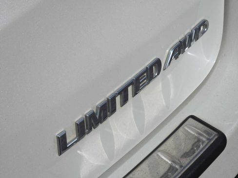 Used 2016 Toyota Highlander Limited image 12