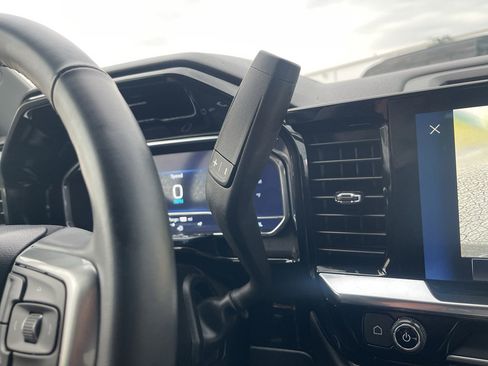 Used 2024 Chevrolet Silverado 1500 LT AWD/4WD image 15