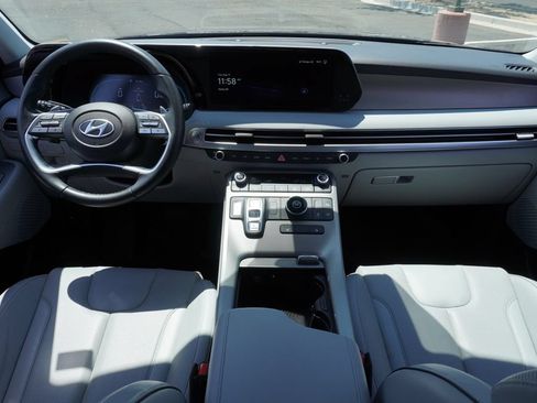Used 2024 Hyundai Palisade SEL FWD image 13