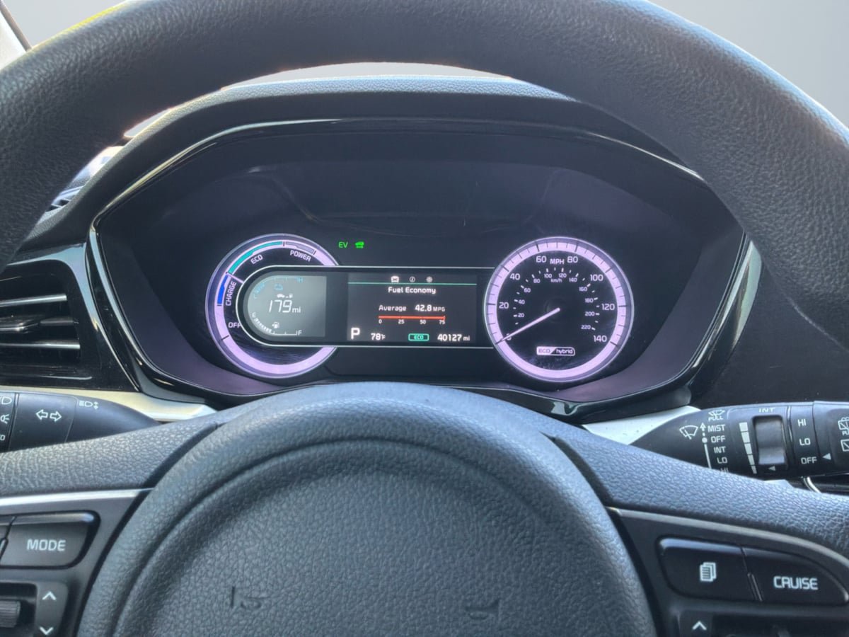 Used 2021 Kia Niro LX FWD image 11
