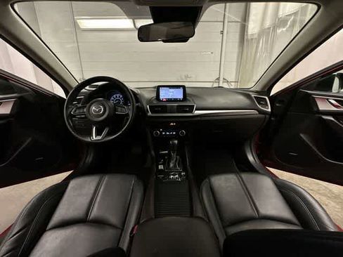 Used 2018 MAZDA MAZDA3 Touring FWD image 20