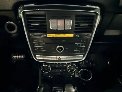 Used 2017 Mercedes-Benz G 550 image 24