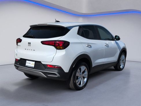 Used 2024 Buick Encore GX Preferred FWD image 3