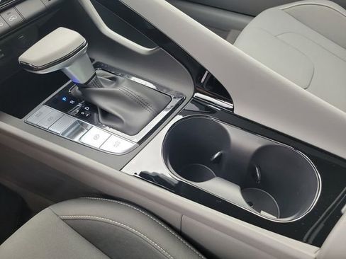 New 2026 Hyundai Elantra Hybrid FWD image 16