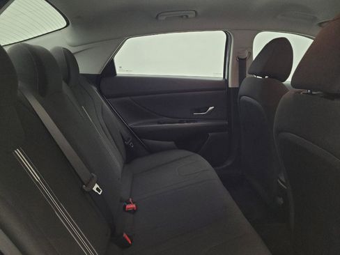 Used 2021 Hyundai Elantra SEL FWD image 19
