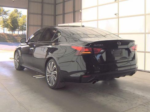Used 2025 Nissan Altima 2.5 SL FWD image 5
