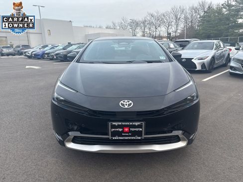 Used 2023 Toyota Prius Prime Premium image 2