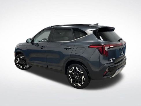 Used 2024 Kia Seltos SX w/ SX Sunroof Package image 3