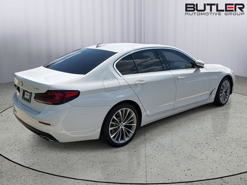 Used 2023 BMW 530i w/ Convenience Package RWD image 8