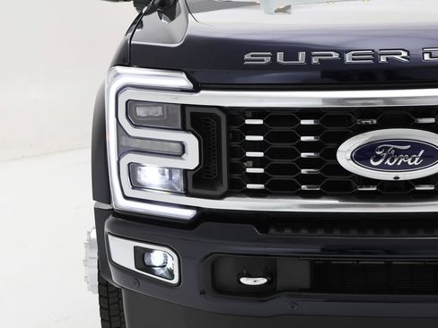 Used 2024 Ford F450 Platinum image 5