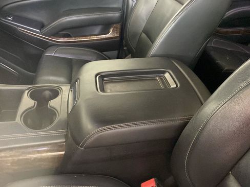 Used 2015 Chevrolet Suburban LT AWD/4WD image 6