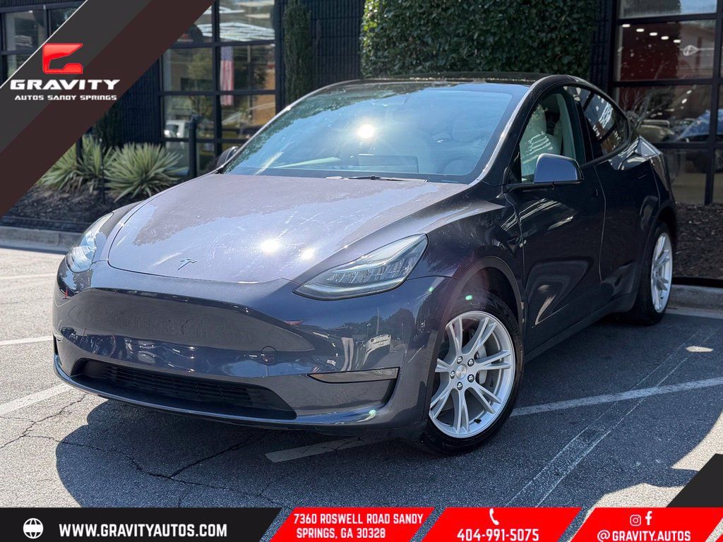 Used 2023 Tesla Model Y Long Range AWD/4WD image 1