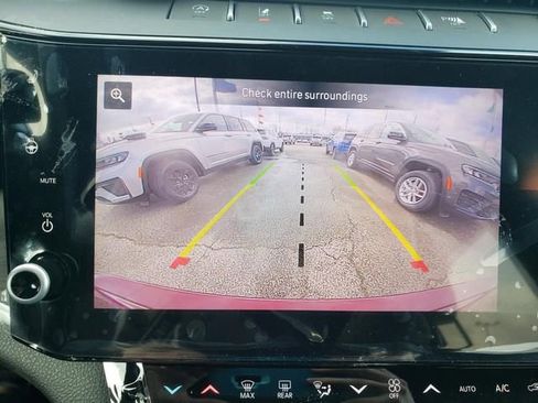 New 2026 Jeep Grand Cherokee Altitude AWD/4WD image 22