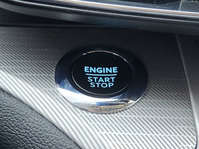 Used 2023 Ford Explorer XLT w/ Equipment Group 202A RWD image 21