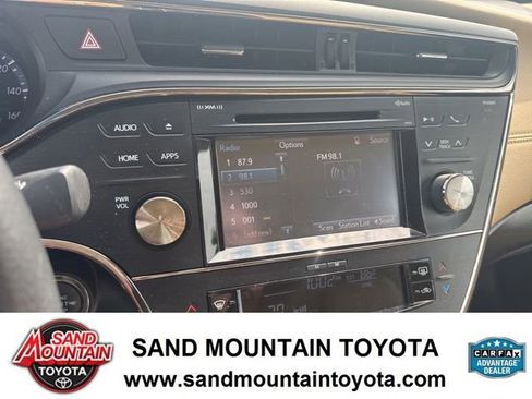 Used 2018 Toyota Avalon XLE FWD image 23