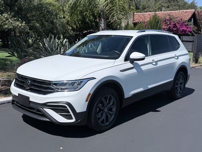 Used 2024 Volkswagen Tiguan SE