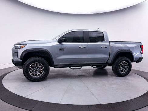 Used 2024 Chevrolet Colorado ZR2 w/ Technology Package AWD/4WD image 43