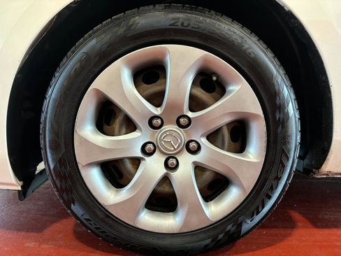 Used 2013 MAZDA MAZDA3 i Sport image 31